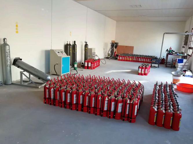 充装灭火器 灭火器销售 消防器材 提供北辰区灭火器换粉年检